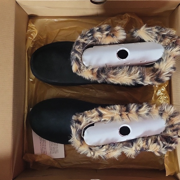 Uggs Koolaburra faux fur lined suede boots - Picture 5 of 5